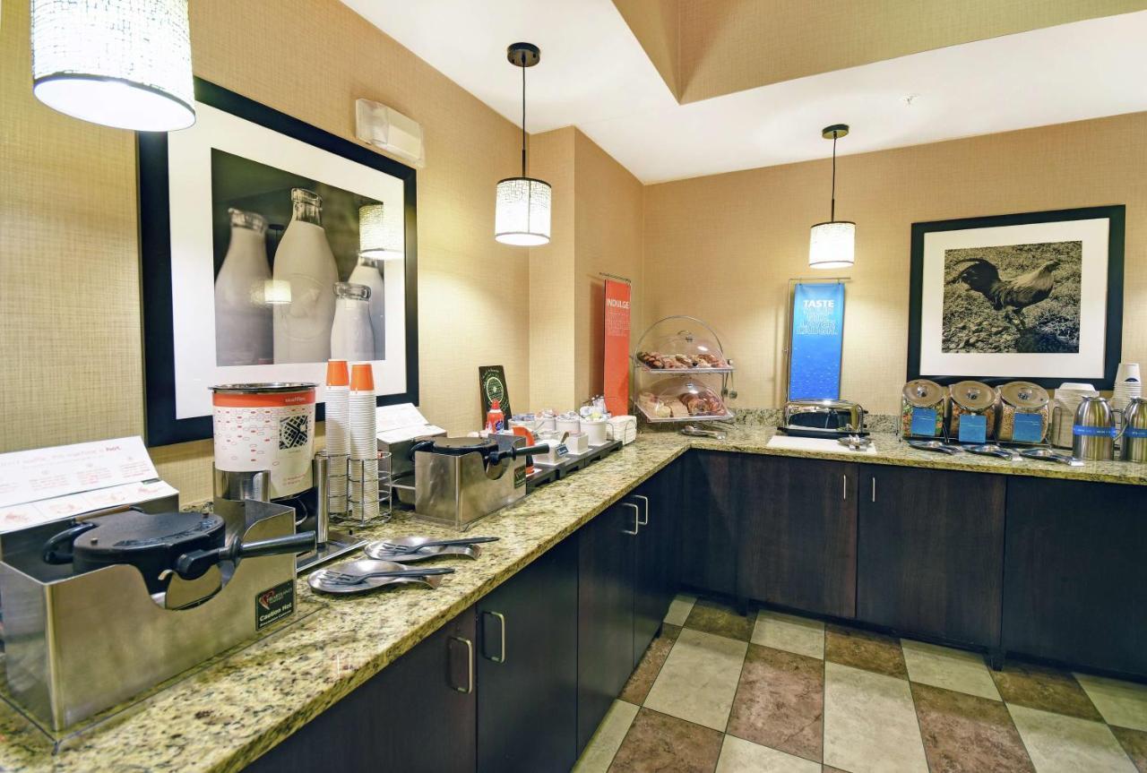 Hampton Inn Белойт Экстерьер фото
