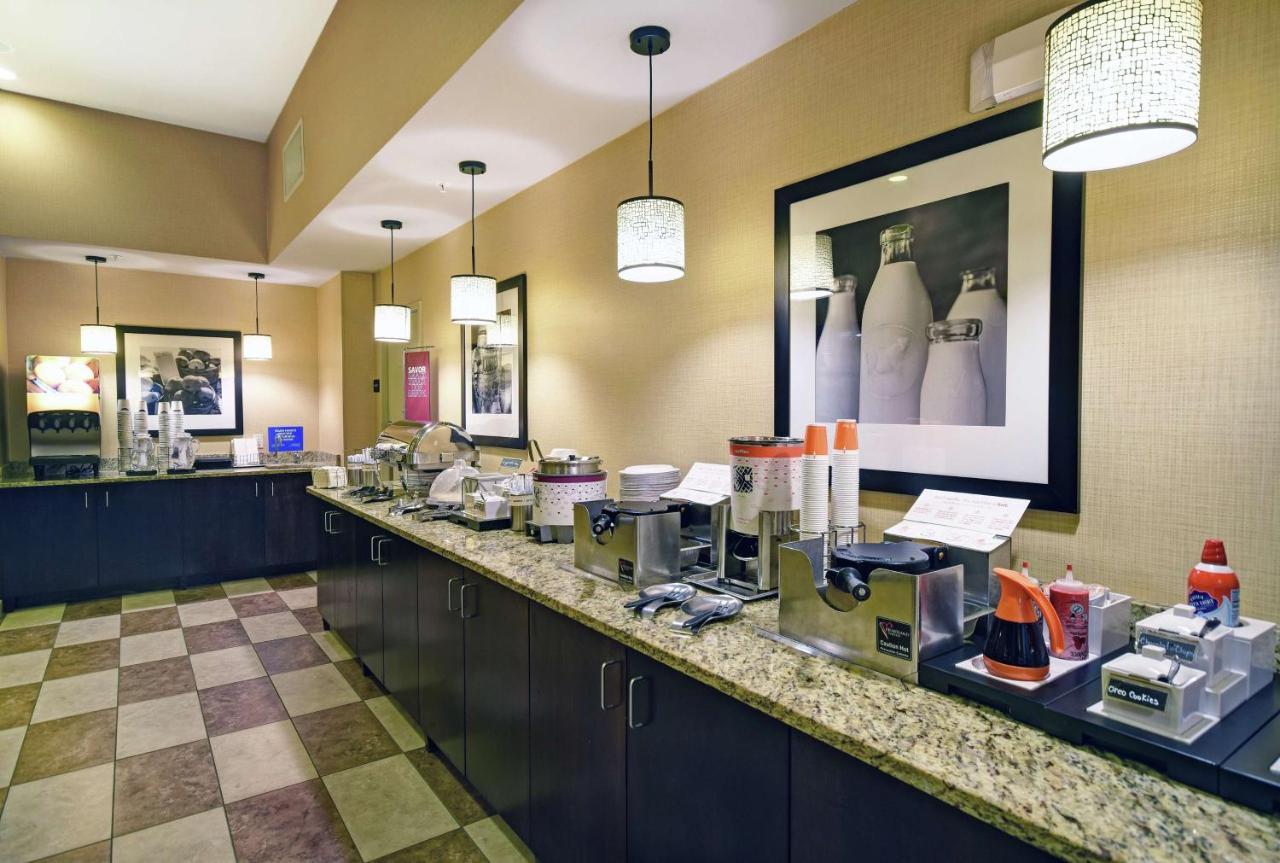 Hampton Inn Белойт Экстерьер фото