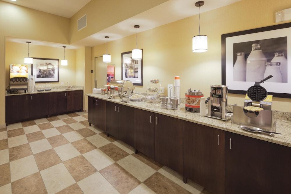 Hampton Inn Белойт Экстерьер фото