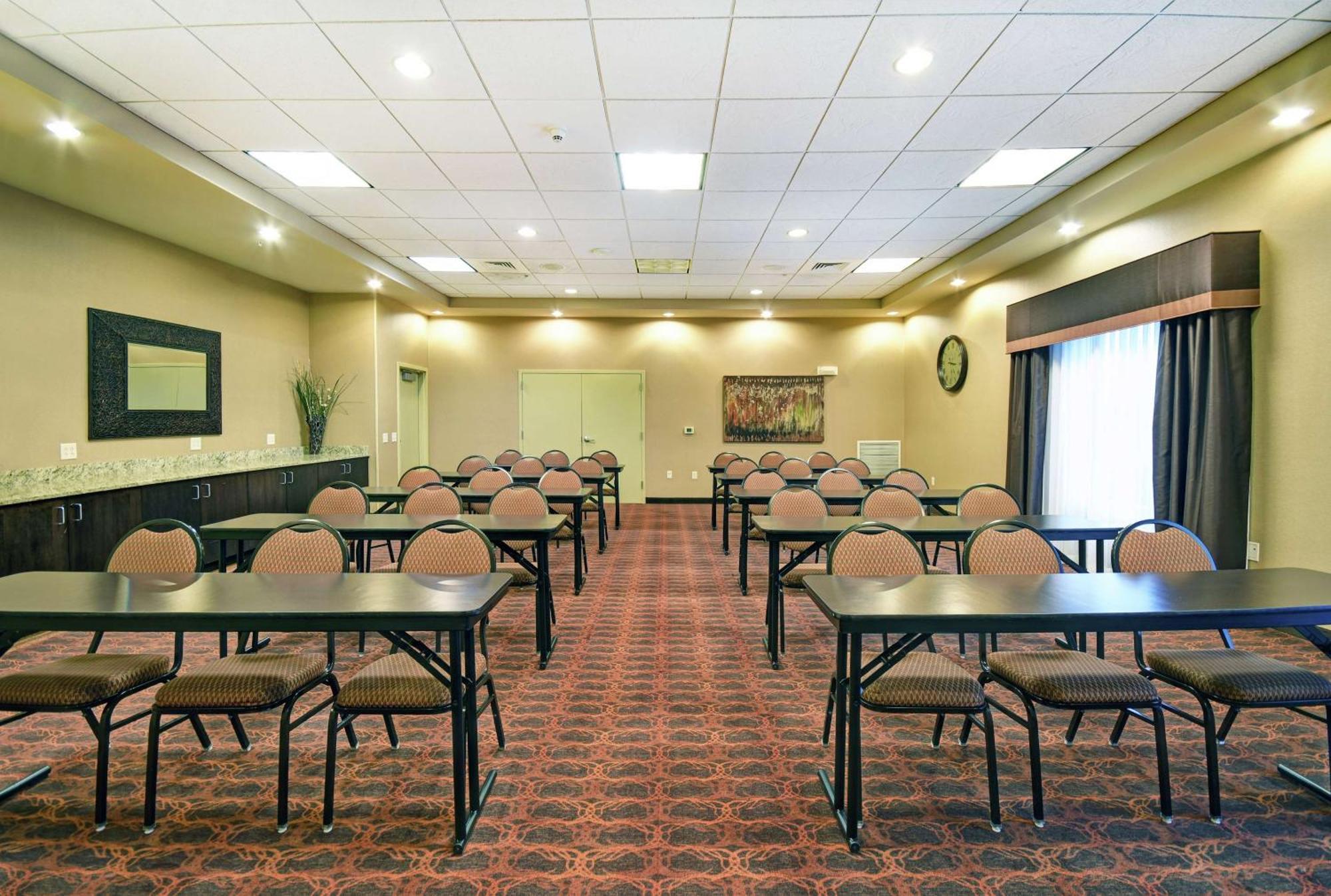 Hampton Inn Белойт Экстерьер фото